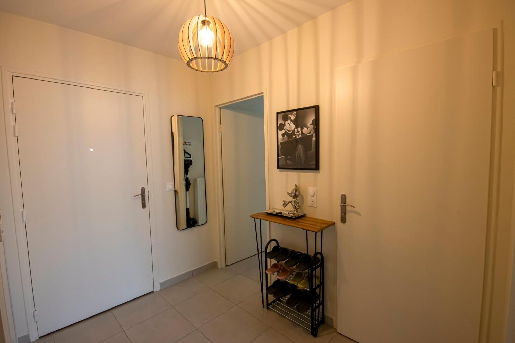 Cosy Aux Portes De - 7 Pers Apartment